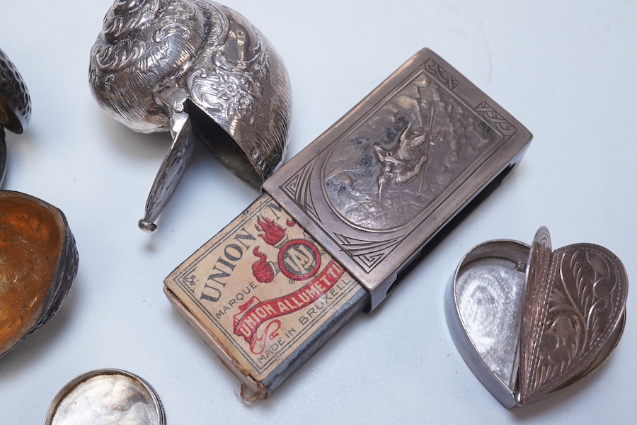 An Edwardian pierced silver small pot pourri? box by William Comyns, London, 1908, 45mm(a.f.) together with six other assorted boxes/cases including a white metal and German 800 standard and a sovereign case. Condition -